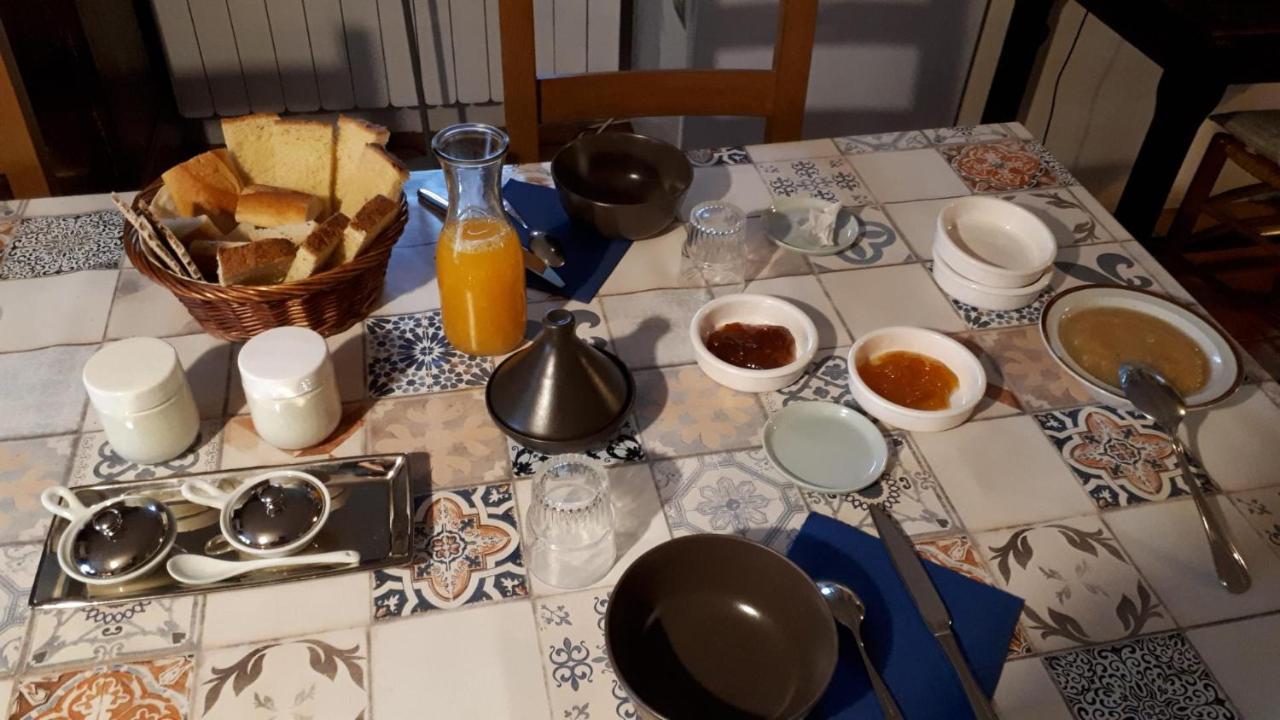 Chambre A La Campagne Quebriac Luaran gambar